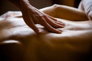 Massage érotique pour escortes: à faire et à ne pas faire near me 1