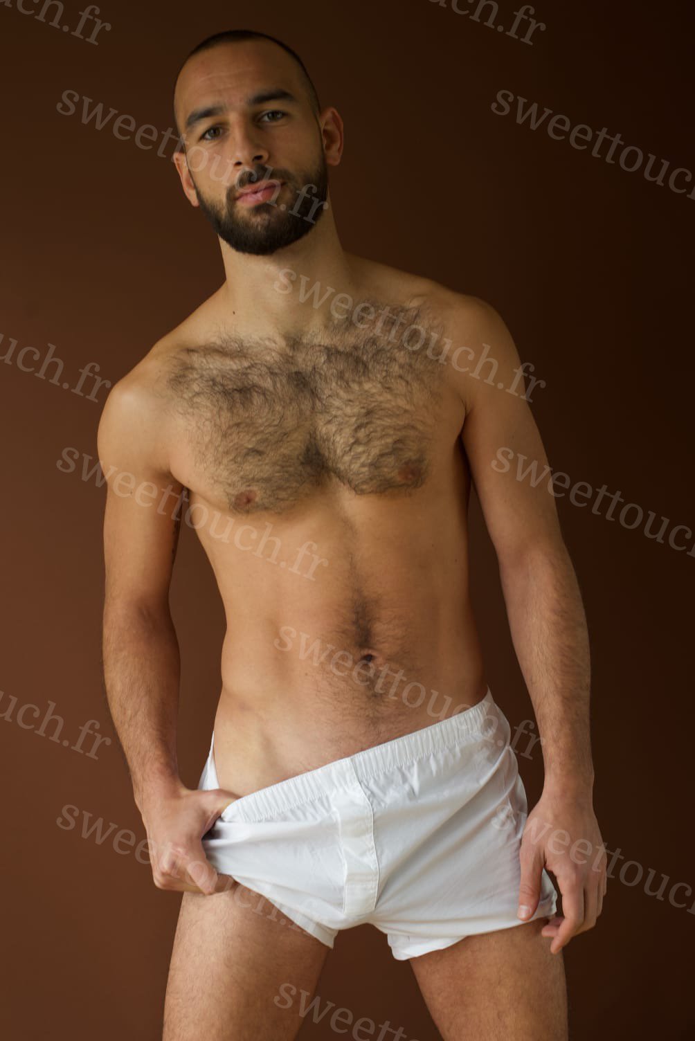 French Male Masseur Andrea in Paris, Nude Erotic Gay Massage and Escort  from Salon Sweettouch France