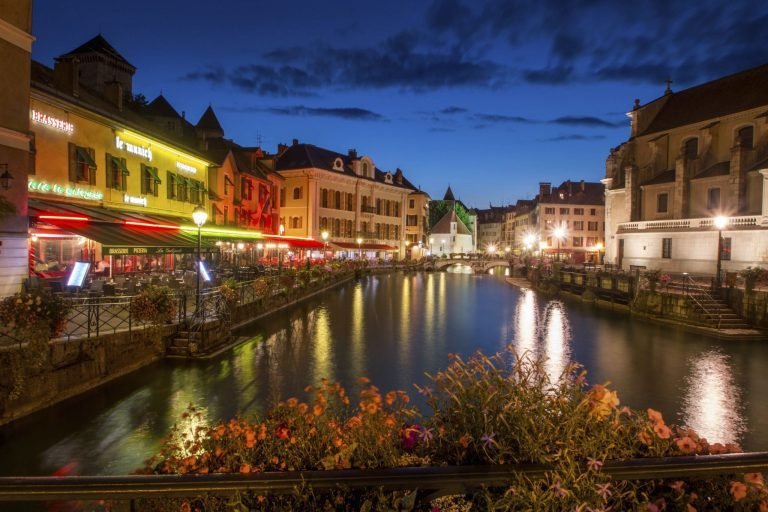 Erotic Massage in Annecy near me