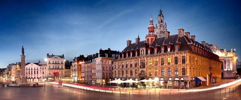 Massage érotique à Lille near me